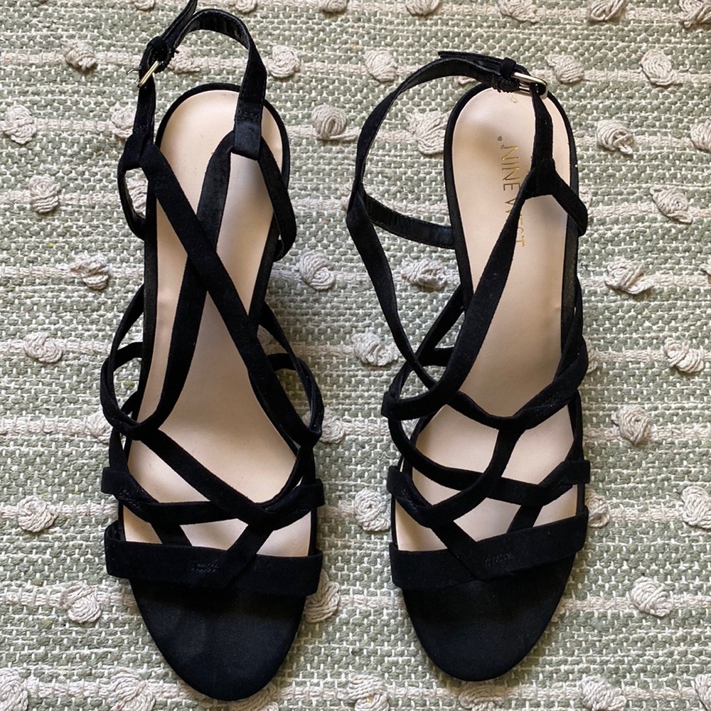 Like new Nine West black heels